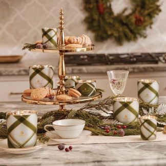 Frasier Fir? Frosted Plaid Medium Candle